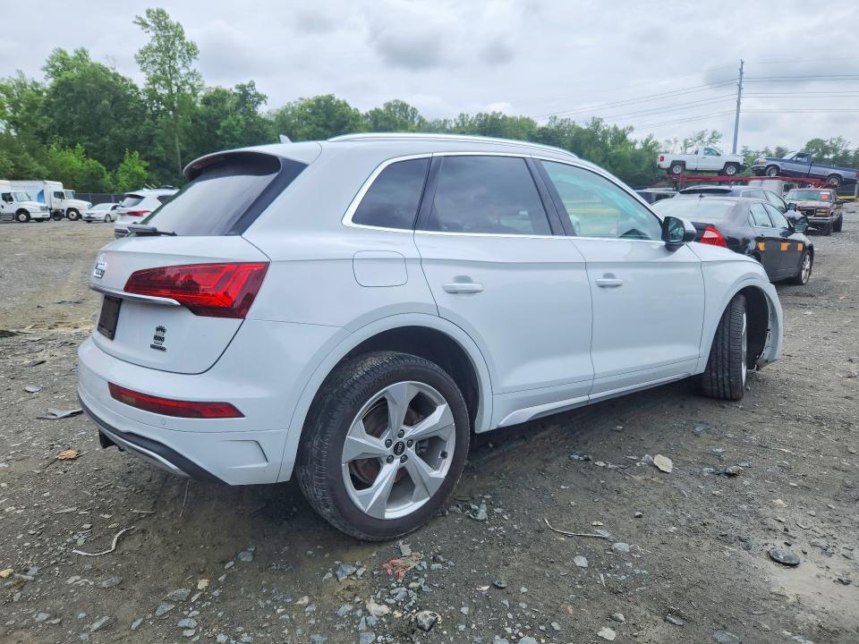 2021 Audi Q5 VIN WA1BAAFY0M2045002 COPART salvage auction — FRONT END, Salvage Title, sold $2,600 on 2026-07-24 (photo 3)