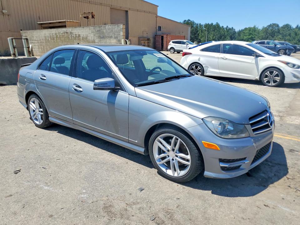 2014 Mercedes-benz C class VIN WDDGF4HB0ER306036 COPART salvage auction — REAR END, Sc - Cert Of Title-Salvage, sold $1,900 on 2026-07-31 (photo 4)
