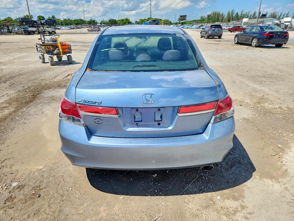 2012 Honda Accord VIN 1HGCP2F39CA123981 COPART salvage auction — MINOR DENT/SCRATCHES, La - Permit To Sell, sold $725 on 2026-07-28 (photo 6)