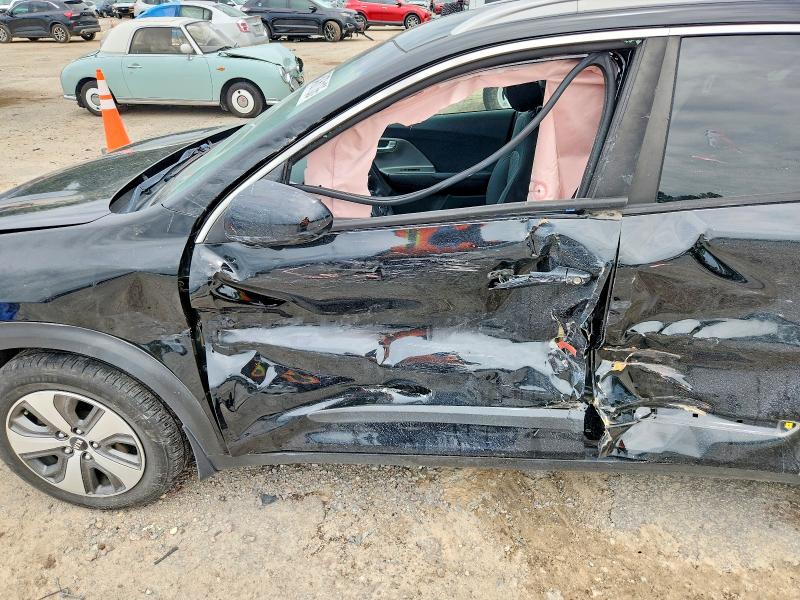2018 Kia Niro VIN KNDCB3LC6J5136720 COPART salvage auction — SIDE, Sc - Cert Of Title-Salvage, sold $1,650 on 2026-07-06 (photo 7)