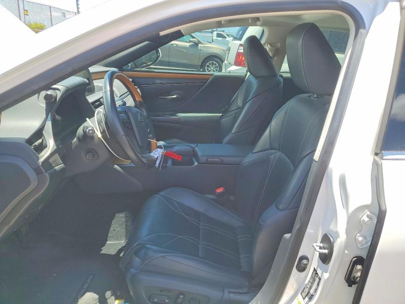 2019 Lexus ES VIN JTHB21B17K2002574 COPART salvage auction — SIDE, Hi - Certificate Of Salvage, sold $2,400 on 2026-07-20 (photo 7)