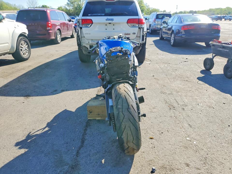 2014 Suzuki Gsx-r600 VIN JS1GN7FA8E2100491 COPART salvage auction — ALL OVER, Nj - Cert Of Title-Salvage, sold $2,050 on 2026-07-09 (photo 4)
