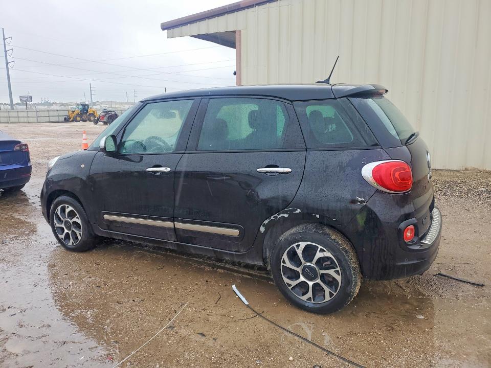 2014 Fiat 500 VIN ZFBCFACHXEZ013444 COPART salvage auction — NORMAL WEAR, Tx - Certificate Of Title, sold $300 on 2026-07-08 (photo 2)
