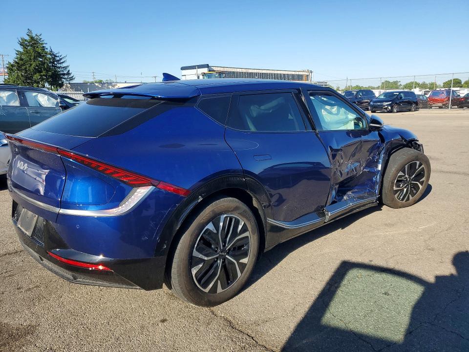 2023 Kia Ev6 VIN KNDC3DLC6P5101588 COPART salvage auction — SIDE, OH - CERTIFICATE OF TITLE, sold $9,300 on 2026-07-08 (photo 3)