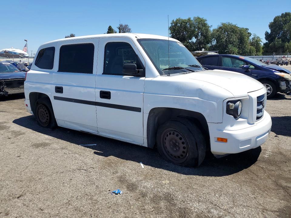 2014 Amc VIN 57WMD1B66EM101083 COPART salvage auction — VANDALISM, Ca - Dis/Dlr/Exp Only Clean Title, sold $70 on 2026-07-31 (photo 4)