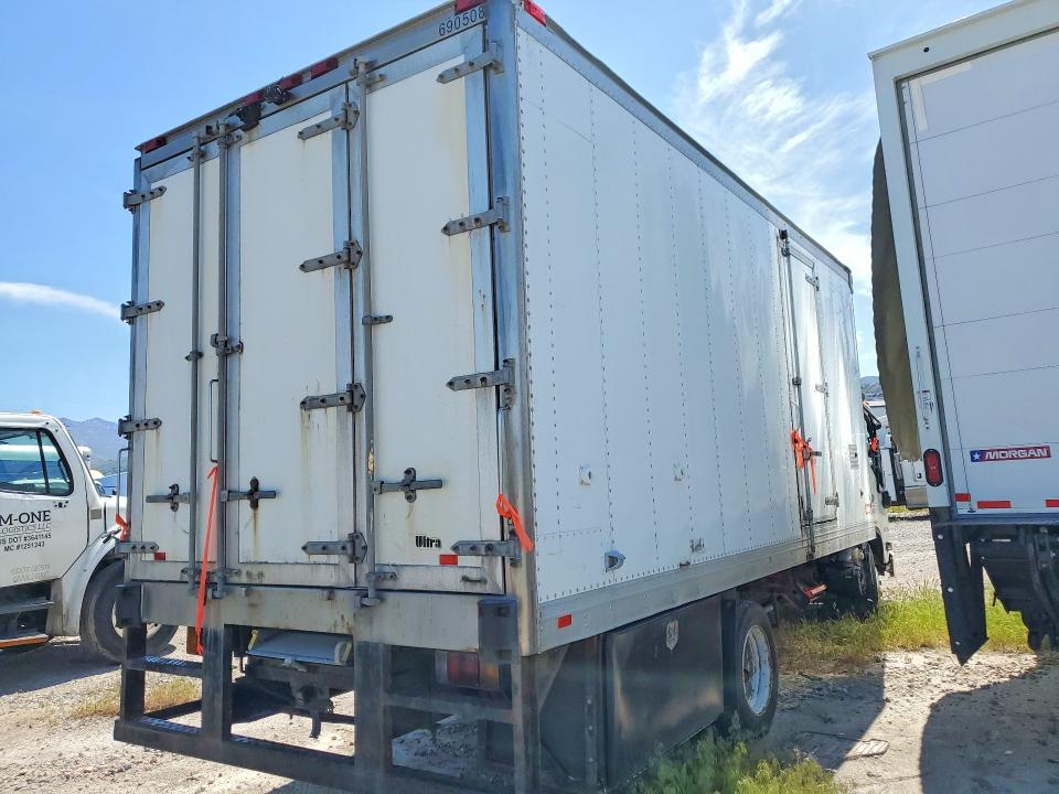 2014 Isuzu Npr VIN JALE5W167E7302086 COPART salvage auction — ROLLOVER, Ut - Salvage Certificate, sold $4,825 on 2026-07-06 (photo 3)