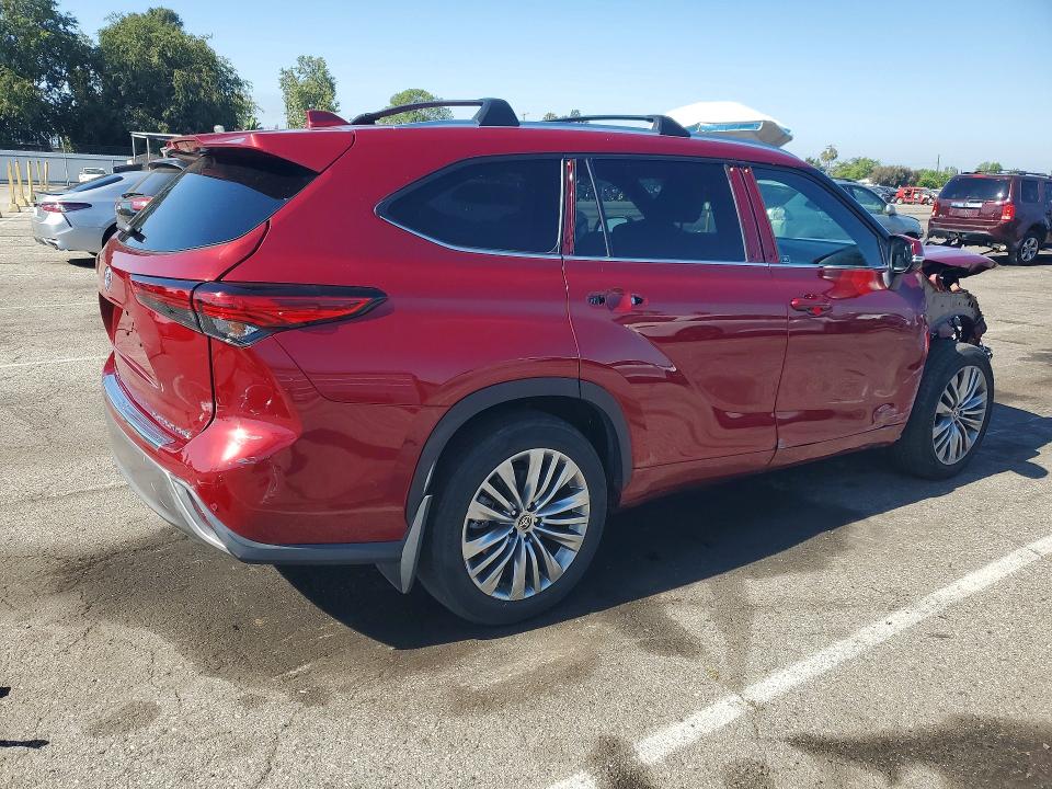 2023 Toyota Highlander VIN 5TDKDRBH9PS023496 COPART salvage auction — FRONT END, Ca - Salvage Certificate, sold $18,100 on 2026-07-10 (photo 3)