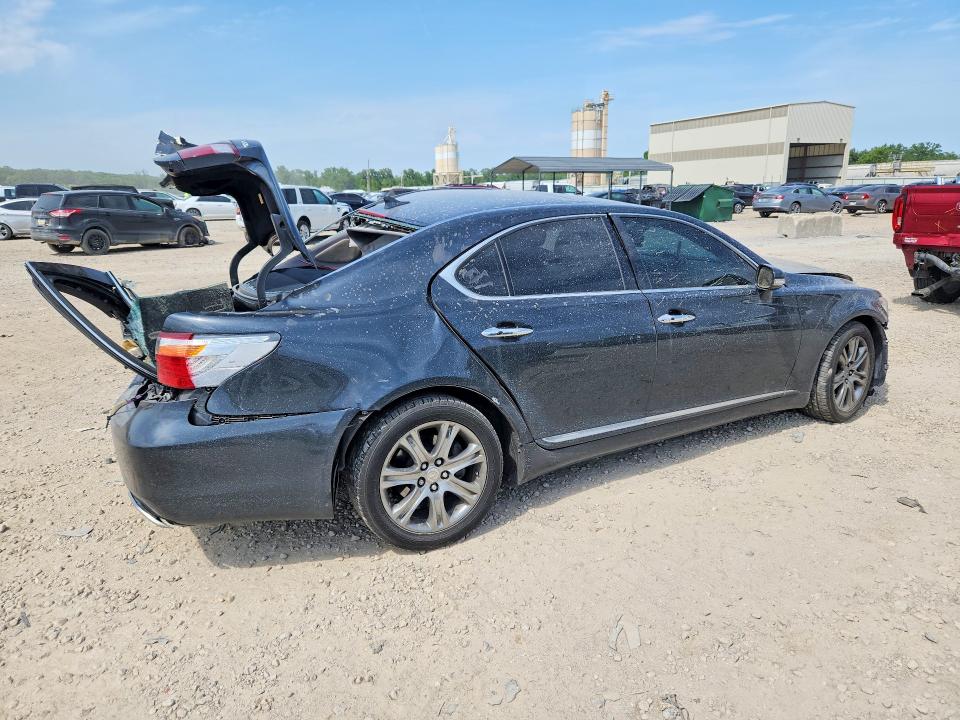 2010 Lexus Ls VIN JTHBL5EF2A5095464 COPART salvage auction — ALL OVER, TX - NONREPAIRABLE TITLE, sold $100 on 2026-07-28 (photo 3)