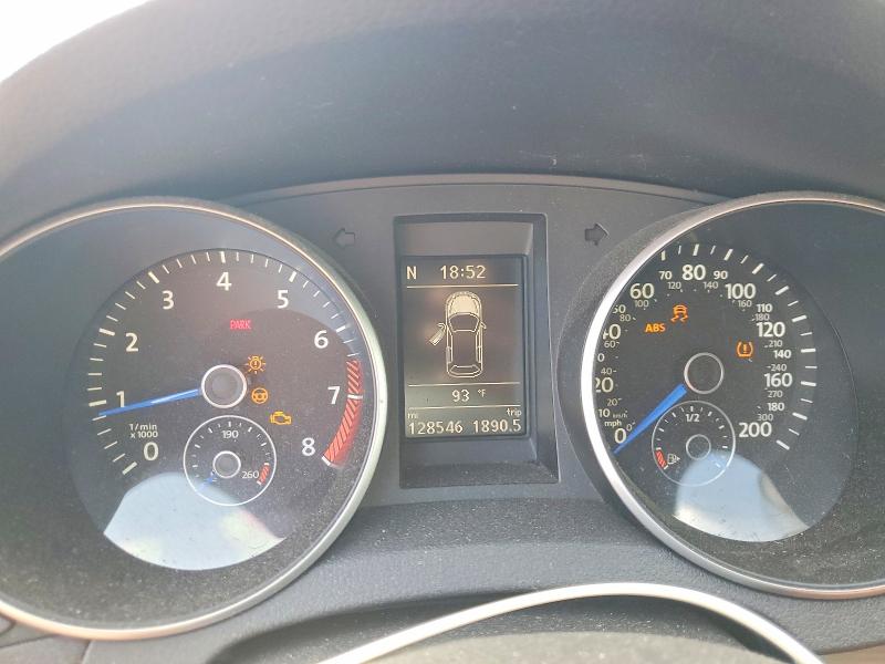 2013 Volkswagen Golf VIN WVWPF7AJ8DW117681 COPART salvage auction — MINOR DENT/SCRATCHES, Hi - Certificate Of Title, sold $1,350 on 2026-08-03 (photo 9)
