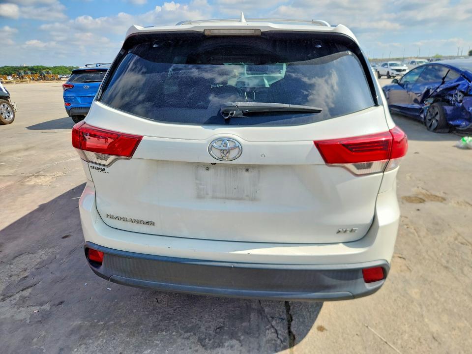 2018 Toyota Highlander VIN 5TDKZRFH6JS288010 COPART salvage auction — SIDE, Tx - Salvage Vehicle Title, sold $8,600 on 2026-07-27 (photo 6)