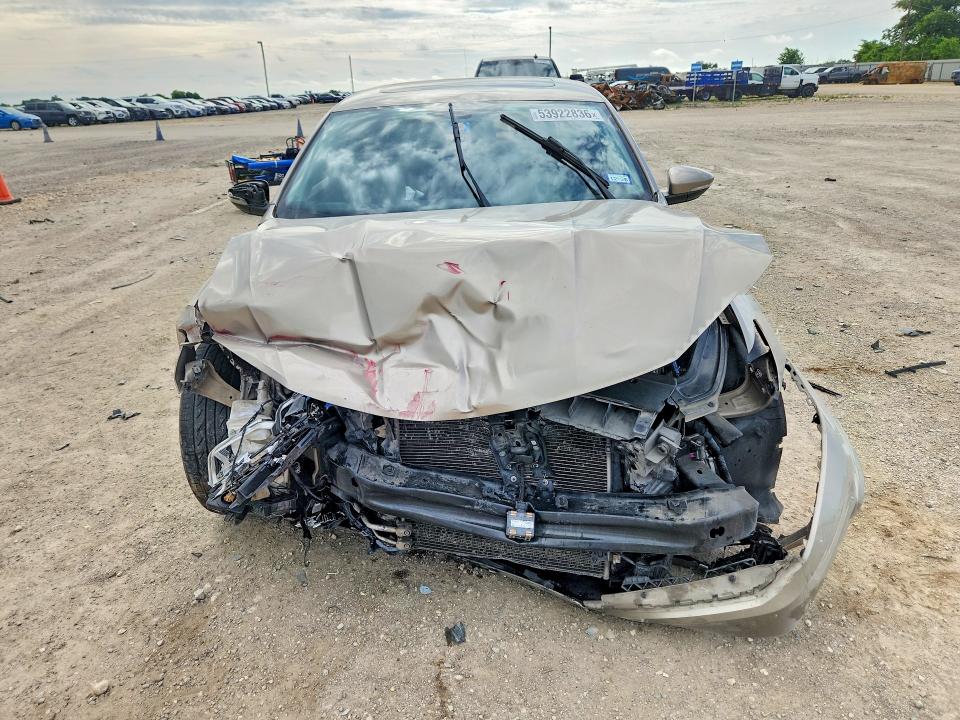 2018 Volkswagen Passat VIN 1VWBA7A35JC002136 COPART salvage auction — FRONT END, Tx - Salvage Vehicle Title, sold $475 on 2026-07-04 (photo 5)