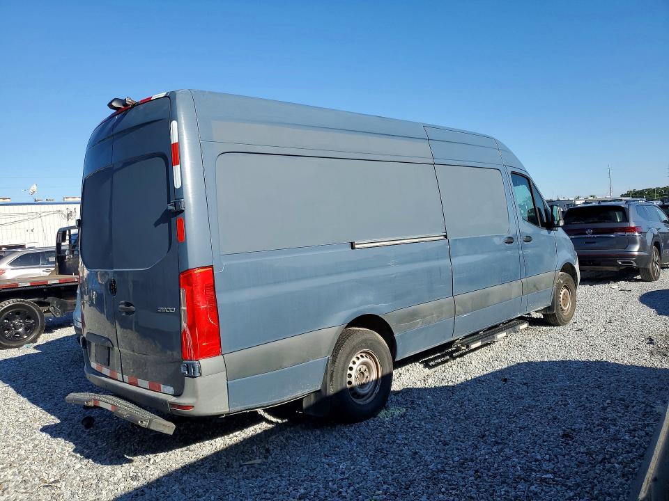 2019 Mercedes-benz Sprinter 2500 VIN WD4PF1CD6KT012775 COPART salvage auction — MINOR DENT/SCRATCHES, Fl - Certificate Of Title, sold $8,400 on 2026-07-27 (photo 3)