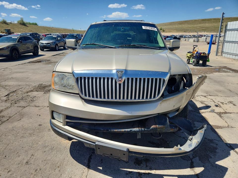 2005 Lincoln Navigator VIN 5LMFU28535LJ08122 COPART salvage auction — FRONT END, CO - PUBLIC - SALVAGE TITLE, sold $775 on 2026-09-02 (photo 5)