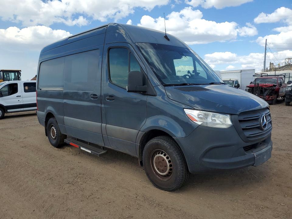 2019 Mercedes-benz Sprinter 2500 VIN WD4PF0CD7KP101743 COPART salvage auction — MINOR DENT/SCRATCHES, Az - Certificate Of Title, sold $9,300 on 2026-07-29 (photo 4)