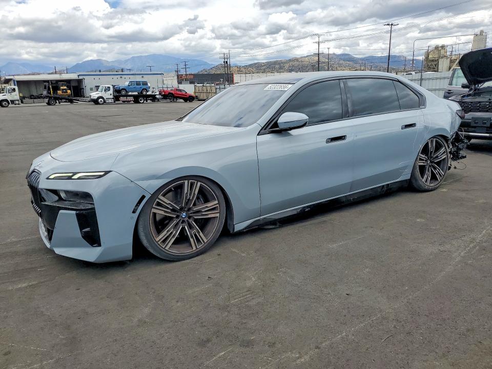 2023 BMW 7er VIN WBA23EH05PCL90200 COPART salvage auction — REAR END, Ca - Salvage Certificate, sold $32,500 on 2026-07-20 (photo 1)
