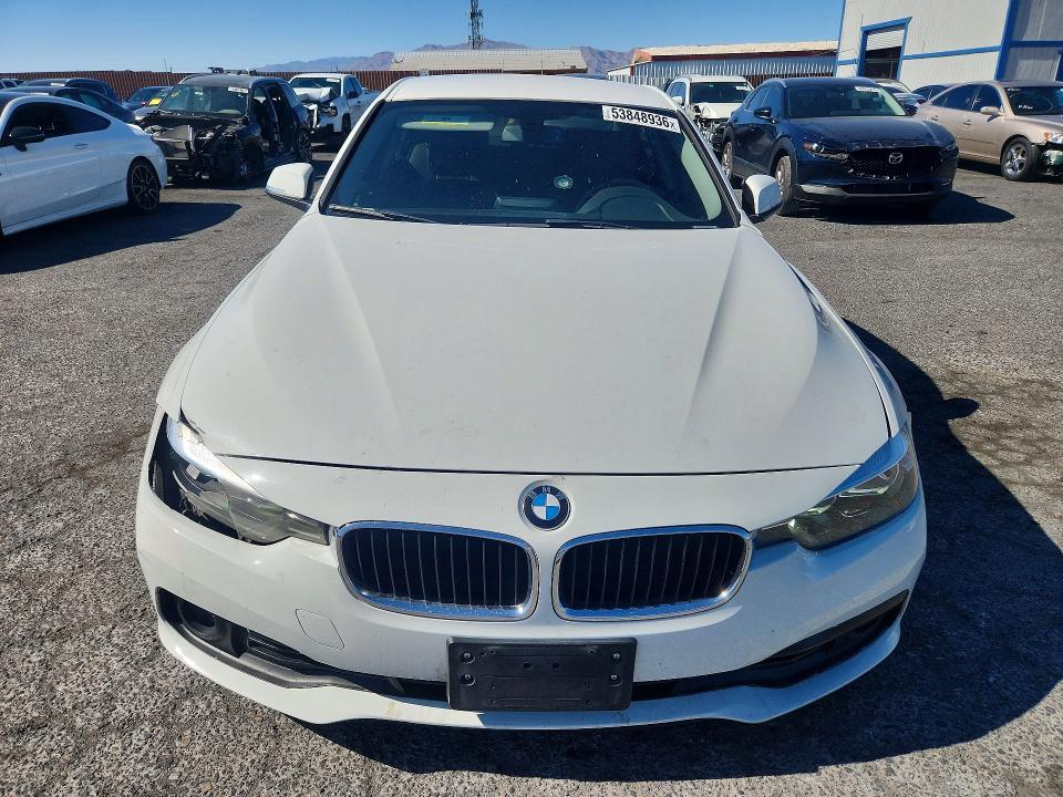 2017 BMW VIN WBA8E1G30HNU15812 COPART salvage auction — FRONT END, Nv - Salvage Title, sold $1,200 on 2026-08-10 (photo 5)
