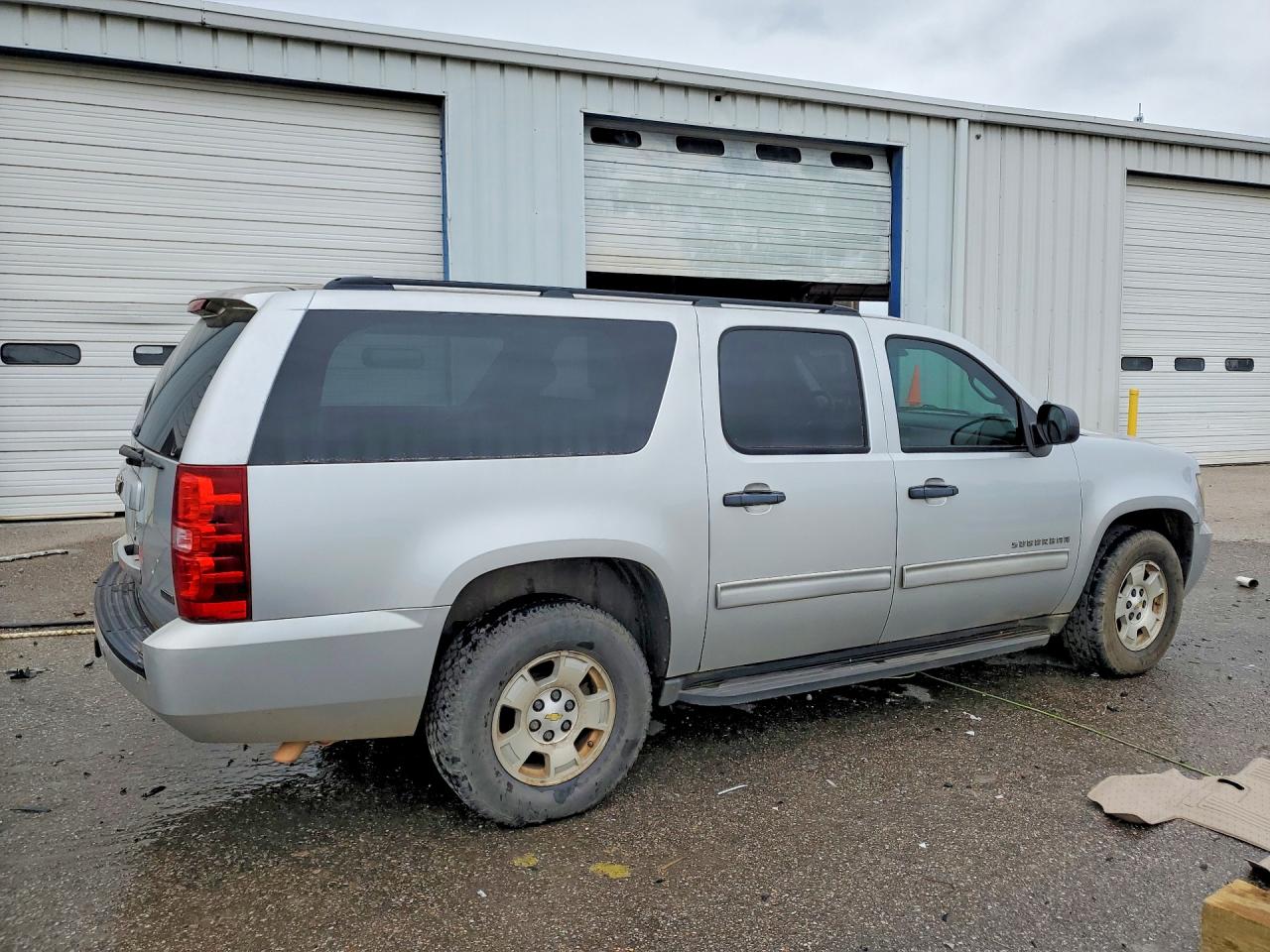 2010 Chevrolet Suburban VIN 1GNUCHE06AR193419 COPART salvage auction — Mechanical, AL - CERT OF TITLE-SALVAGE TITLE, sold $775 on 2026-07-09 (photo 3)