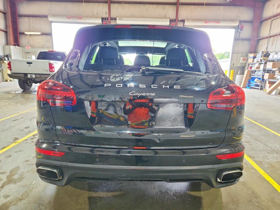 2017 Porsche Cayenne VIN WP1AA2A21HKA80923 COPART salvage auction — HAIL, Mo - Salvage Certificate Of Title, sold $8,700 on 2026-08-19 (photo 6)