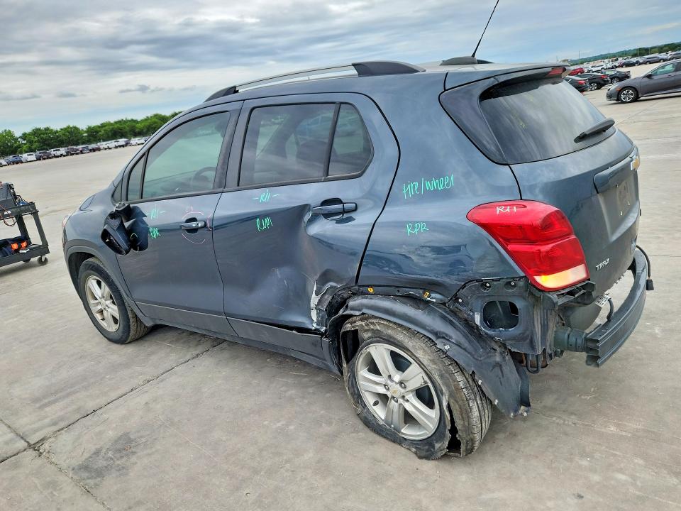 2021 Chevrolet Trax VIN KL7CJLSBXMB314885 COPART salvage auction — SIDE, Tx - Salvage Vehicle Title, sold $1,350 on 2026-07-20 (photo 2)