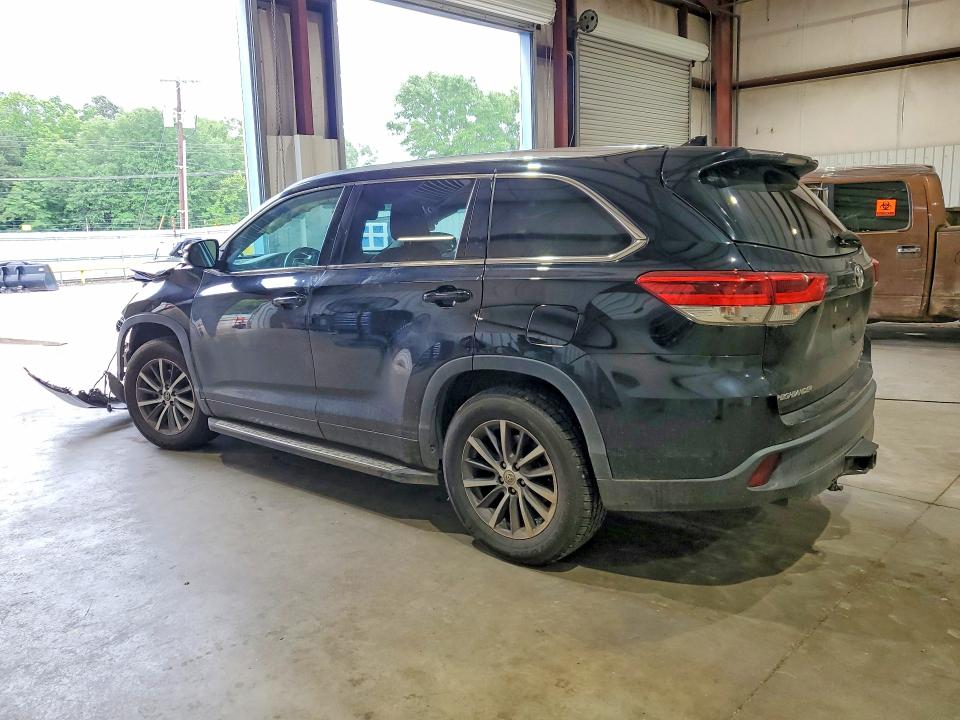 2018 Toyota VIN 5TDKZRFH7JS544221 COPART salvage auction — FRONT END, Tx - Salvage Vehicle Title, sold $6,500 on 2026-07-06 (photo 2)