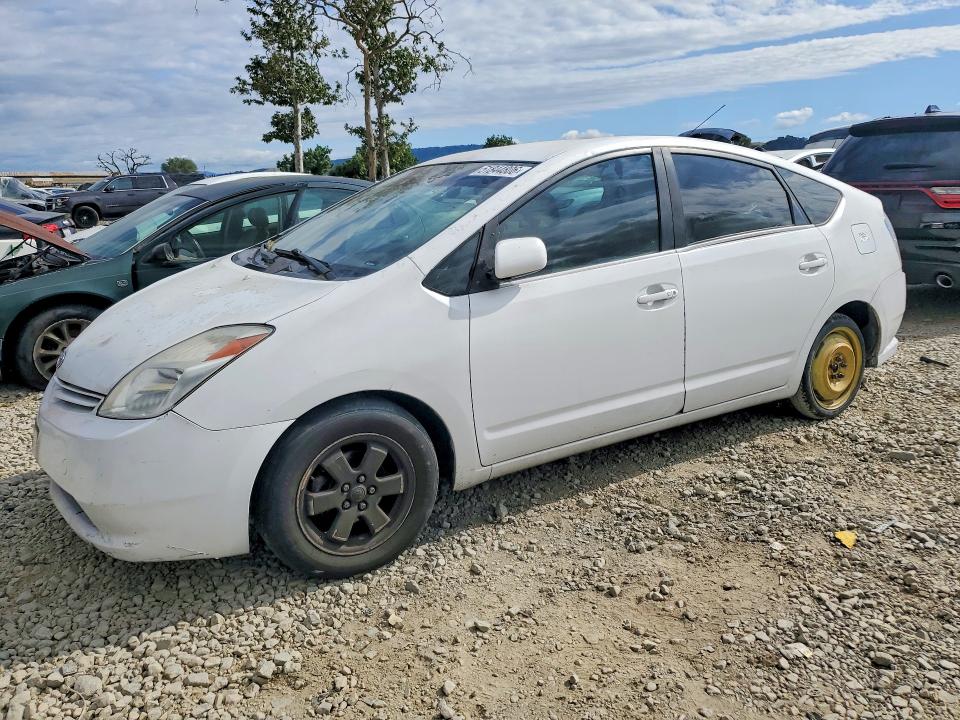 2004 Toyota Prius VIN JTDKB20U240038787 COPART salvage auction — VANDALISM, CA - SALVAGE CERTIFICATE, sold $500 on 2026-07-14 (photo 1)