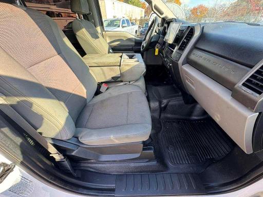 2017 Ford F-350 super duty VIN 1FT8W3DT7HED16940 COPART salvage auction — NORMAL WEAR, Tx - Certificate Of Title (P), sold $13,900 on 2026-07-02 (photo 5)