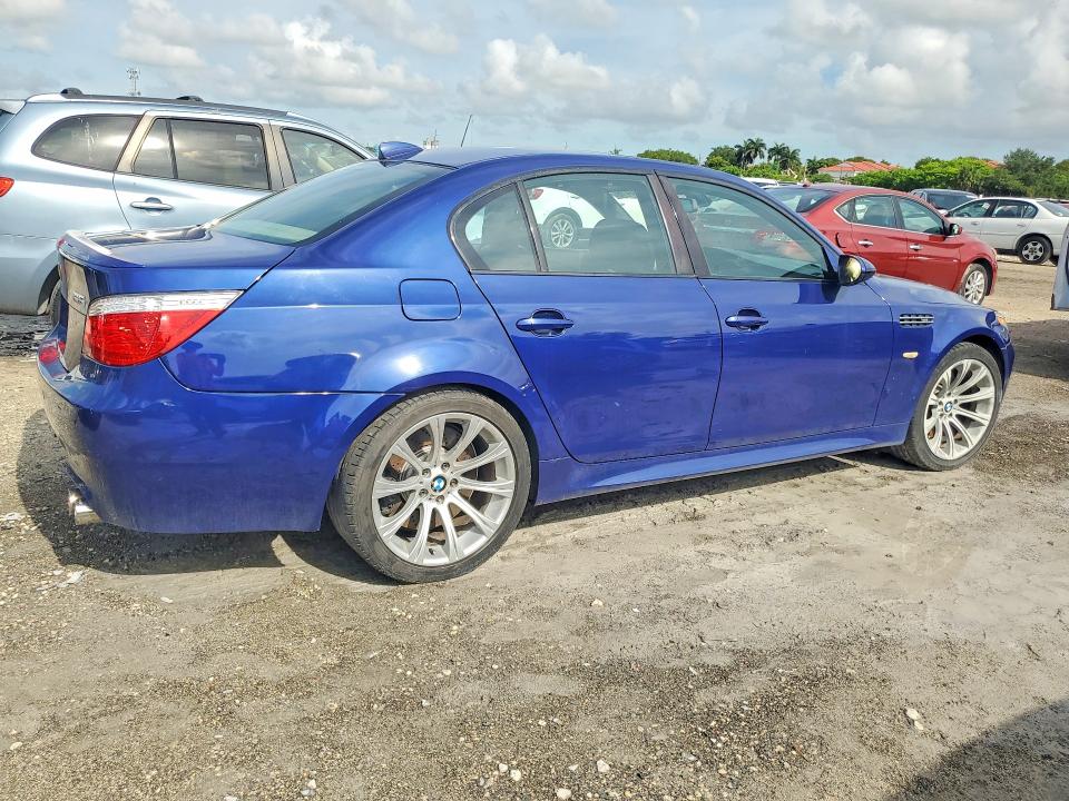 2006 BMW M5 VIN WBSNB93586B583726 COPART salvage auction — MINOR DENT/SCRATCHES, CA - DIS/DLR/EXP ONLY CLEAN TITLE (P), sold $4,400 on 2026-07-24 (photo 3)