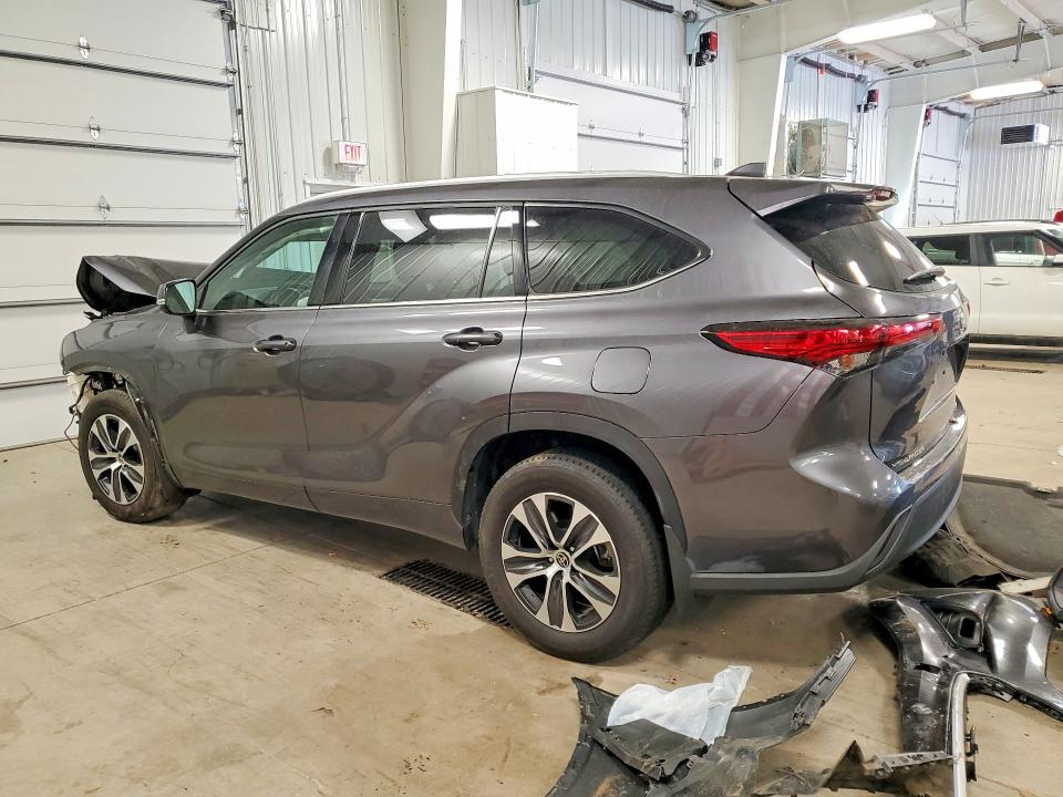 2022 Toyota VIN 5TDHZRBHXNS177563 COPART salvage auction — FRONT END, Mn - Cert Of Title-Salvage, sold $11,300 on 2026-07-02 (photo 2)