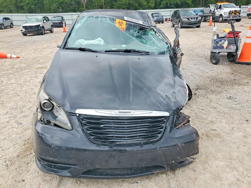 2013 Chrysler 200 VIN 1C3CCBBG7DN744864 COPART salvage auction — ROLLOVER, NC - SALVAGE CERTIFICATE OF TITLE, sold $275 on 2026-07-03 (photo 5)
