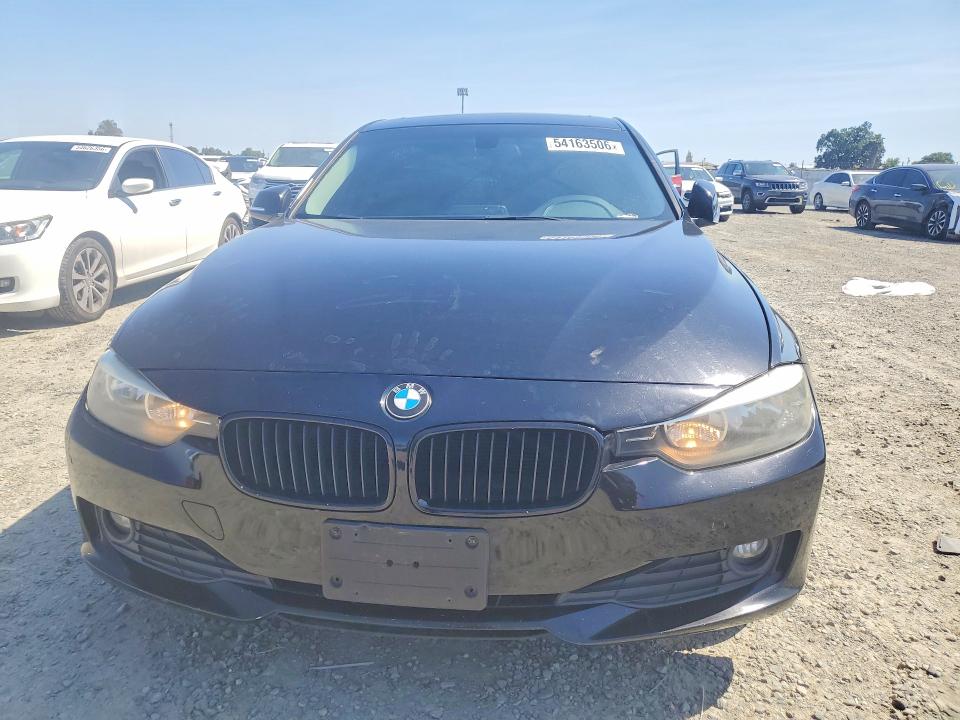 2014 BMW 3er VIN WBA3D3C5XEK155397 COPART salvage auction — MINOR DENT/SCRATCHES, Ca - Dis/Dlr/Exp Only Clean Title, sold $2,550 on 2026-07-02 (photo 5)