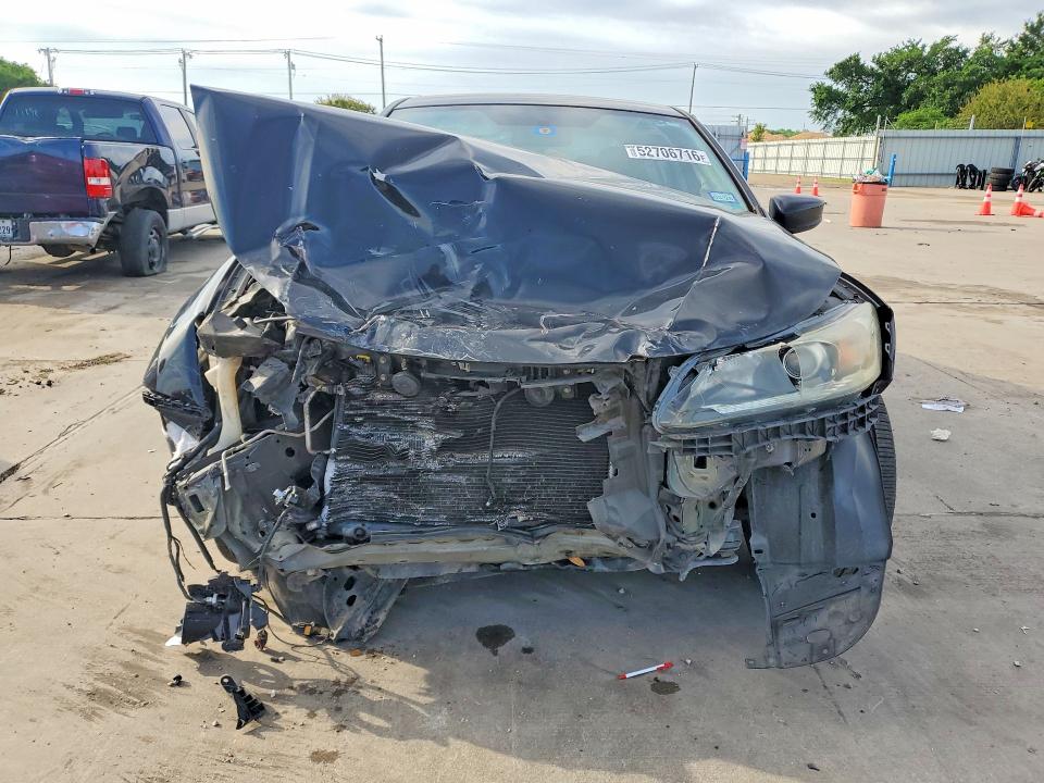 2014 Honda VIN 1HGCR2F54EA271017 COPART salvage auction — FRONT END, Tx - Salvage Vehicle Title, sold $825 on 2026-07-09 (photo 5)