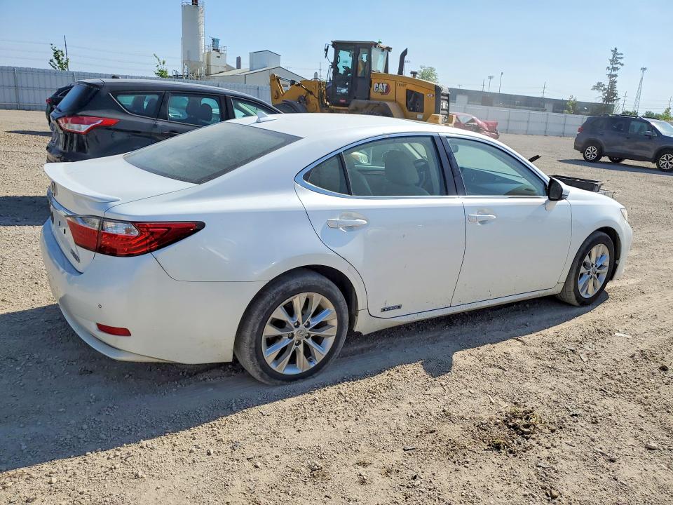 2013 Lexus ES VIN JTHBW1GG3D2011678 COPART salvage auction — REAR END, IA - CERT OF TITLE-SALVAGE TITLE, sold $1,600 on 2026-07-08 (photo 3)