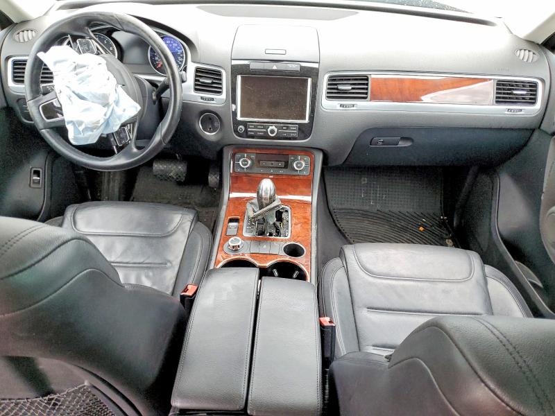2013 Volkswagen Touareg VIN WVGEF9BP9DD006165 COPART salvage auction — FRONT END, Tx - Salvage Vehicle Title, sold $375 on 2026-07-02 (photo 8)