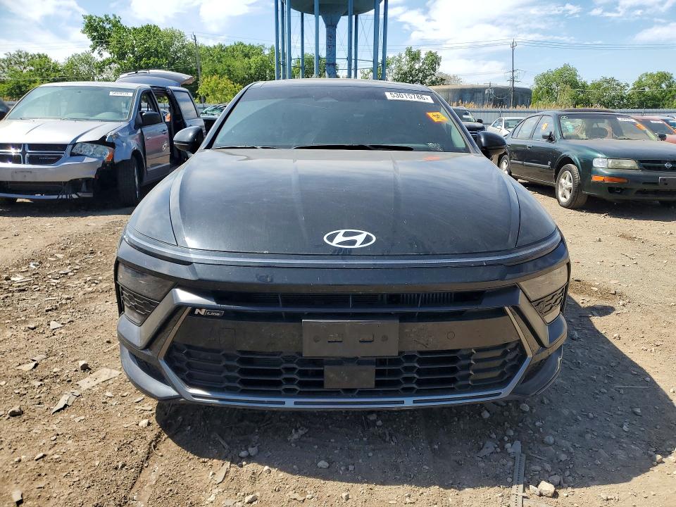 2025 Hyundai Sonata VIN KMHL54JC8SA488573 COPART salvage auction — SIDE, Il - Salvage Certificate, sold $9,900 on 2026-07-31 (photo 5)