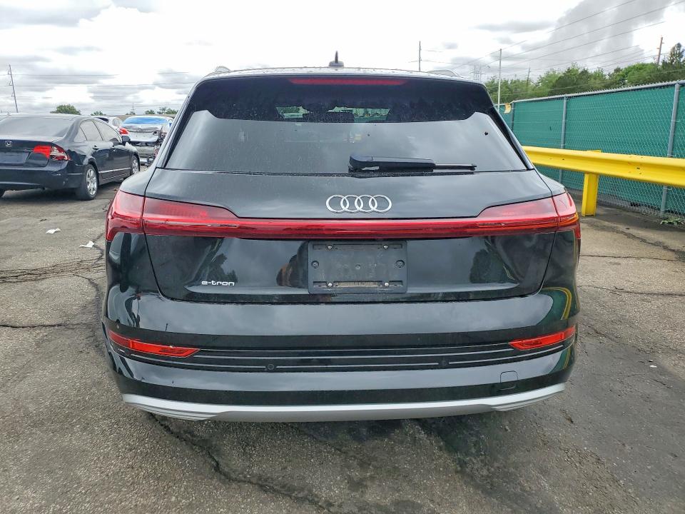 2019 Audi E-tron VIN WA1VAAGE0KB020535 COPART salvage auction — SIDE, Co - Public - Salvage Title, sold $8,800 on 2026-07-23 (photo 6)