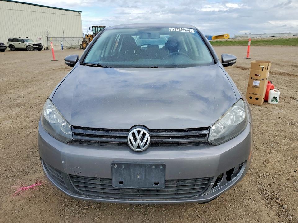2010 Volkswagen Golf VIN WVWCA7AJ5AW285349 COPART salvage auction — VANDALISM, ON - PERMIT NO BRAND - UNFIT, sold $650 on 2026-08-11 (photo 5)