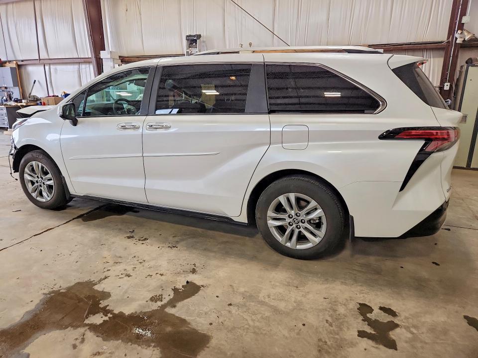 2025 Toyota Sienna VIN 5TDGSKFC7SS197139 COPART salvage auction — FRONT END, AB - BOS - SALVAGE, sold $18,450 on 2026-07-09 (photo 2)