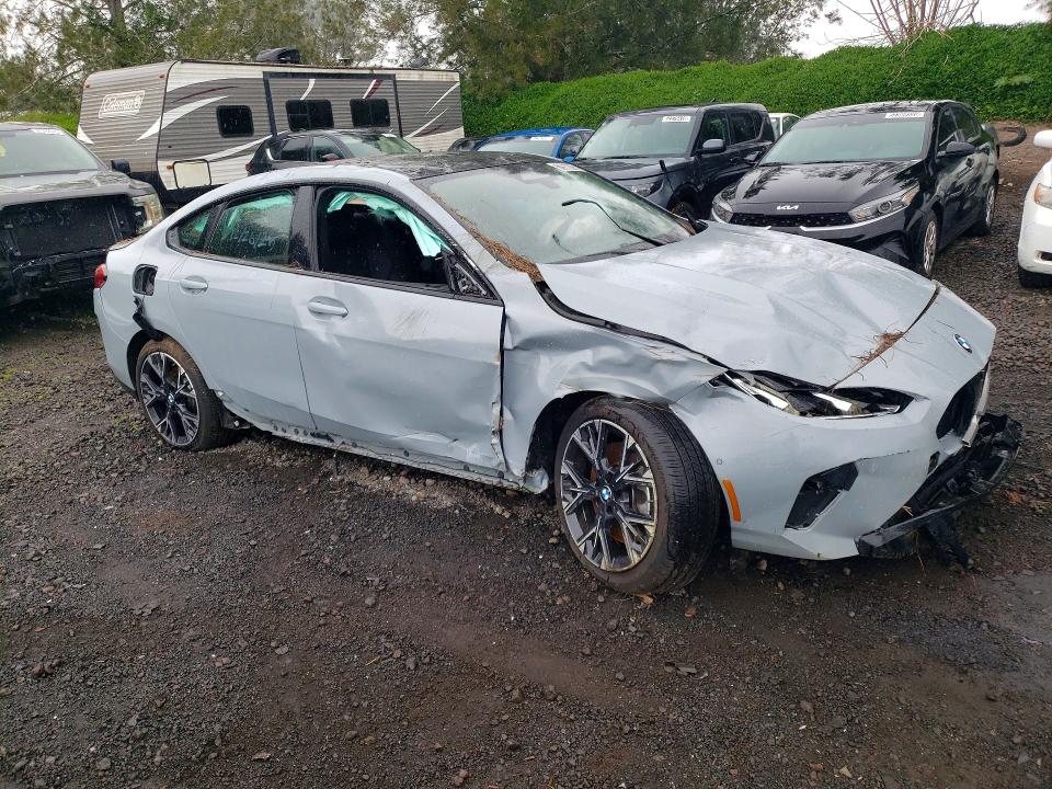 2025 BMW 2er VIN WBA23GG01S7T71870 COPART salvage auction — ROLLOVER, HI - BILL OF SALE - PARTS ONLY, sold $1,650 on 2026-07-27 (photo 4)