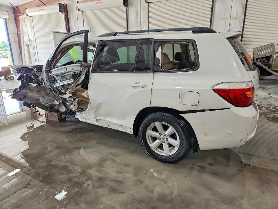 2010 Toyota Highlander VIN 5TDZK3EH0AS016957 COPART salvage auction — SIDE, IL - SALVAGE CERTIFICATE, sold $750 on 2026-07-06 (photo 2)