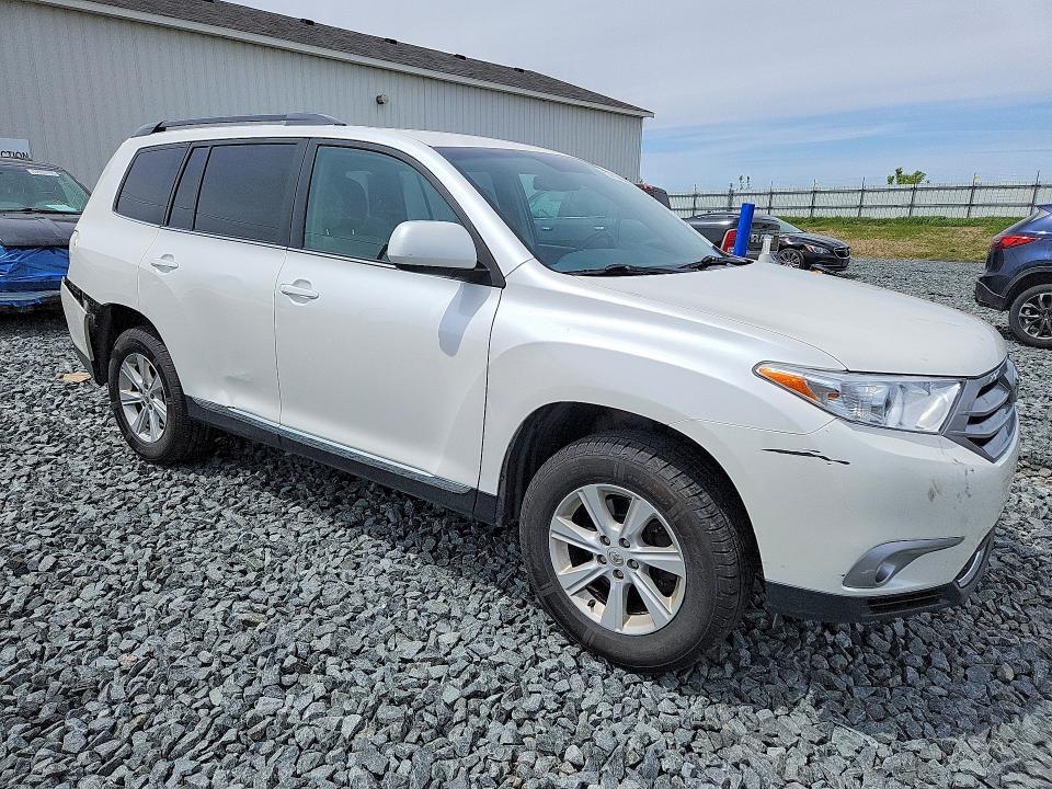 2013 Toyota Highlander VIN 5TDBK3EHXDS278345 COPART salvage auction — REAR END, MI - CERTIFICATE OF TITLE, sold $3,050 on 2026-07-06 (photo 4)