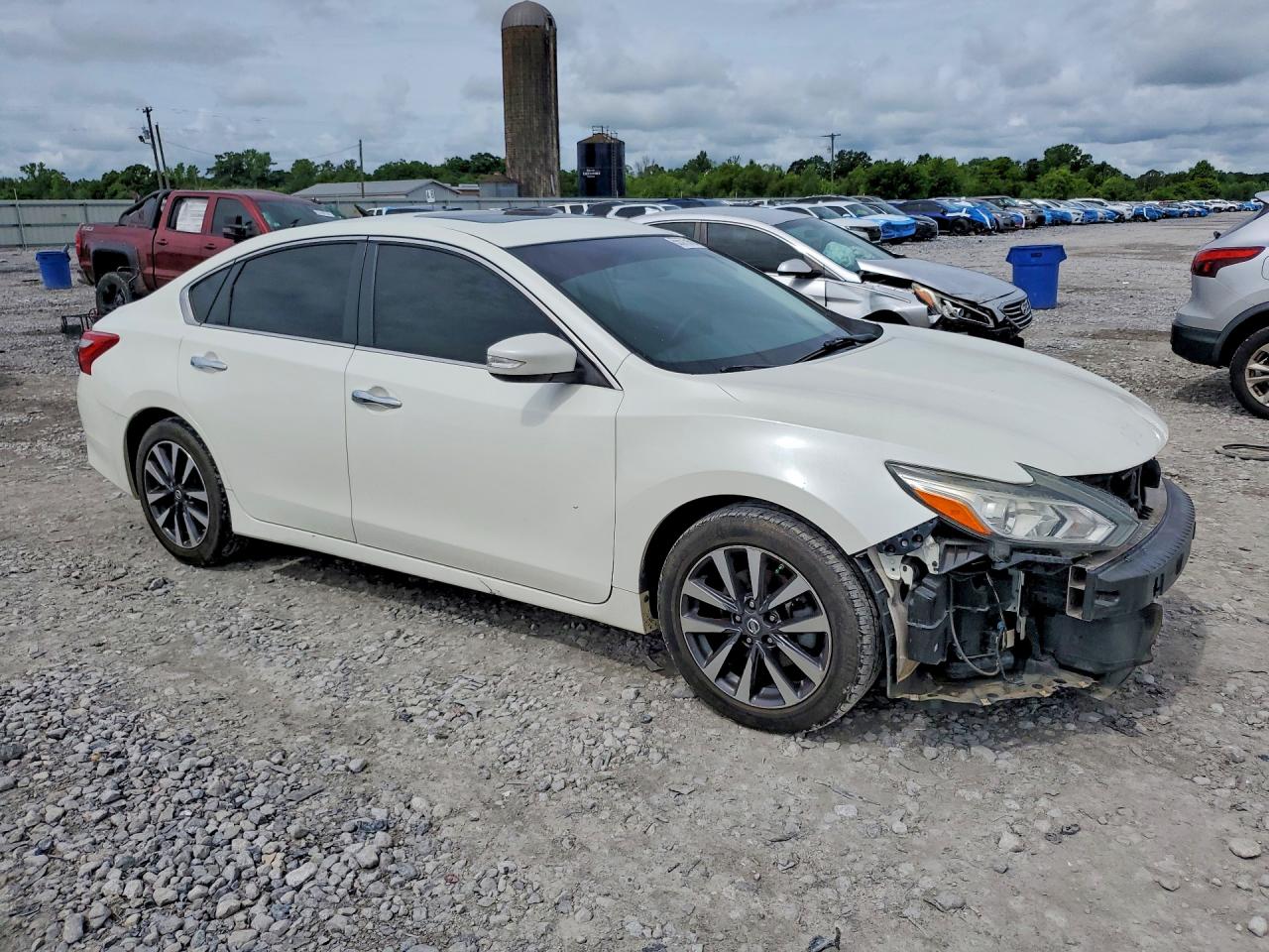 2017 Nissan Altima VIN 1N4AL3AP4HC276576 COPART salvage auction — Front End, AL - CERT OF TITLE-SALVAGE TITLE, sold $1,250 on 2026-06-18 (photo 4)