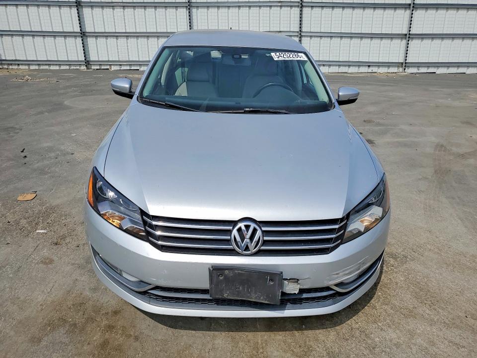 2015 Volkswagen Passat VIN 1VWAT7A34FC094742 COPART salvage auction — REAR END, Ca - Salvage Certificate, sold $575 on 2026-07-02 (photo 5)