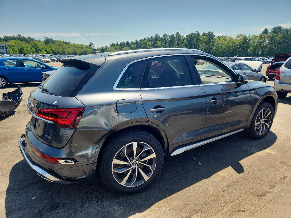 2024 Audi Q5 VIN WA1GAAFY3R2153093 COPART salvage auction — REAR END, Ri - Salvage Certificate Of Title, sold $17,300 on 2026-07-30 (photo 3)
