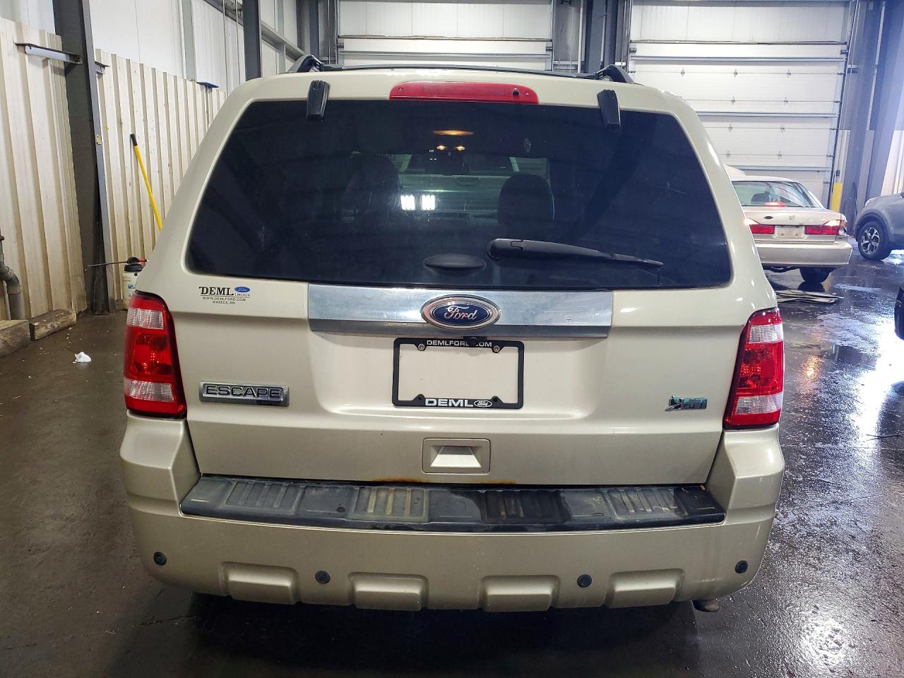 2012 Ford Escape VIN 1FMCU9EG3CKA76182 COPART salvage auction — Front End, MN - CERT OF TITLE-PRIOR SALVAGE, sold $525 on 2026-07-09 (photo 6)