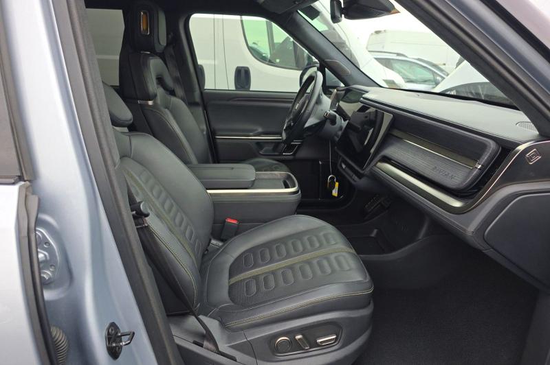 2023 Rivian R1s VIN 7PDSGABA4PN019950 COPART salvage auction — Normal Wear, MA - CERT OF TITLE-SALVAGE (P), sold $43,500 on 2026-06-08 (photo 5)