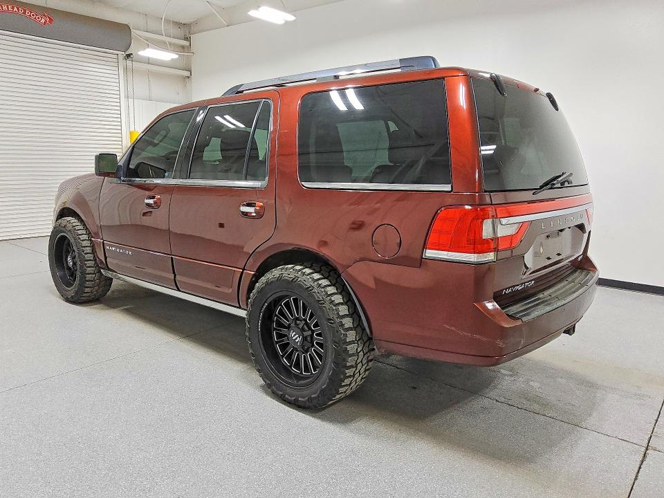 2015 Lincoln townhouse Navigator VIN 5LMJJ2JT5FEJ10410 COPART salvage auction — NORMAL WEAR, WV - CERTIFICATE OF TITLE, sold $2,500 on 2026-07-07 (photo 2)