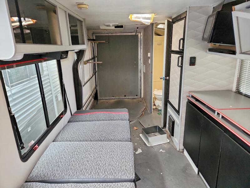 2006 Keystone Camper VIN 4YDT220206T650164 COPART salvage auction — ROOF, MI - CERTIFICATE OF TITLE, sold $375 on 2026-07-07 (photo 6)