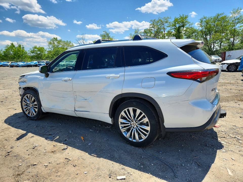 2022 Toyota Highlander VIN 5TDFZRBH7NS193100 COPART salvage auction — FRONT END, Md - Cert Of Salvage > 75% Damage, sold $3,600 on 2026-07-09 (photo 2)