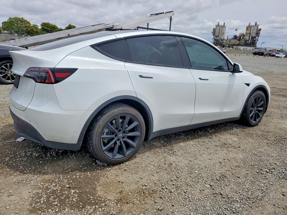 2021 Tesla Model y VIN 5YJYGDEE1MF262367 COPART salvage auction — SIDE, Ca - Salvage Certificate, sold $300 on 2026-07-24 (photo 3)