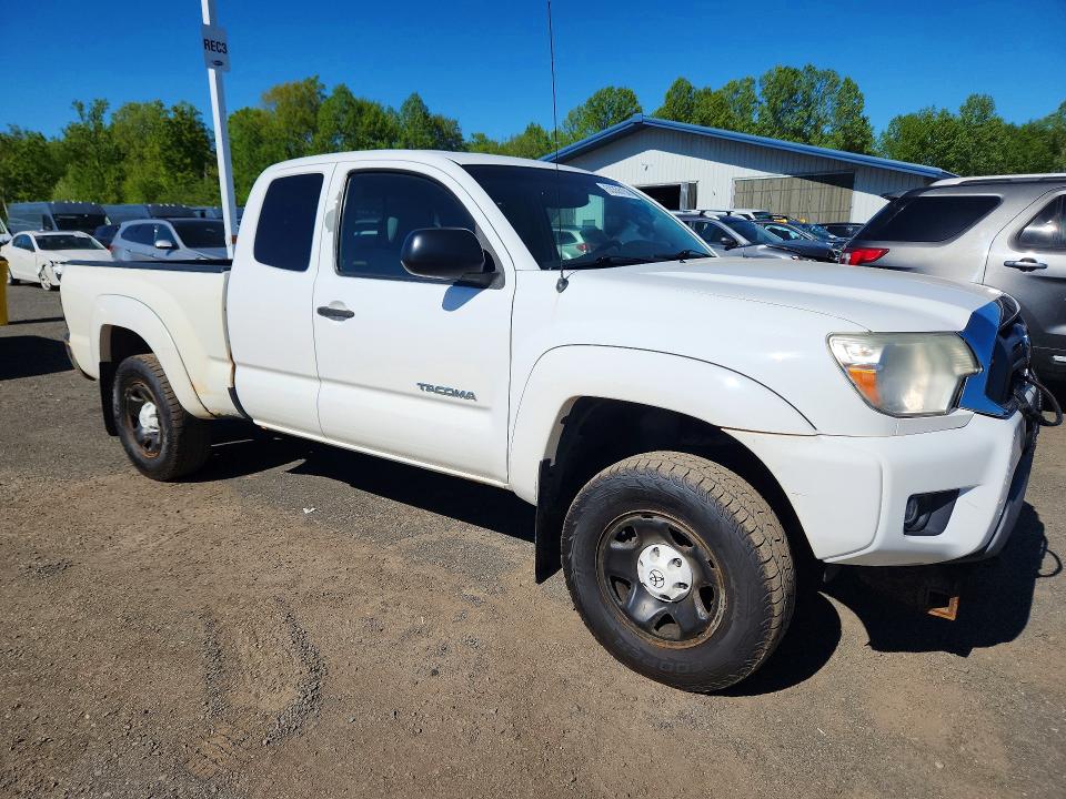 2012 Toyota Tacoma VIN 5TFUU4EN4CX040093 COPART salvage auction — MINOR DENT/SCRATCHES, Ny - Certificate Of Title (P), sold $6,400 on 2026-07-30 (photo 4)